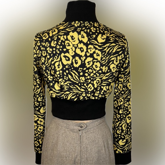 EUC SHEIN Turtleneck Floral Crop Top - Picture 3 of 5